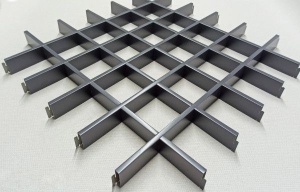 Потолок грильято 100х100 (h=40), графит 